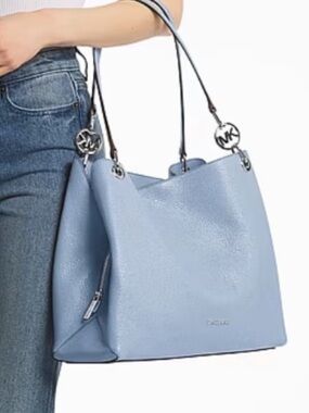 Michael Kors Christina Large
Pebbled Leather Shoulder Tote Bag
Pale Ocean NWT